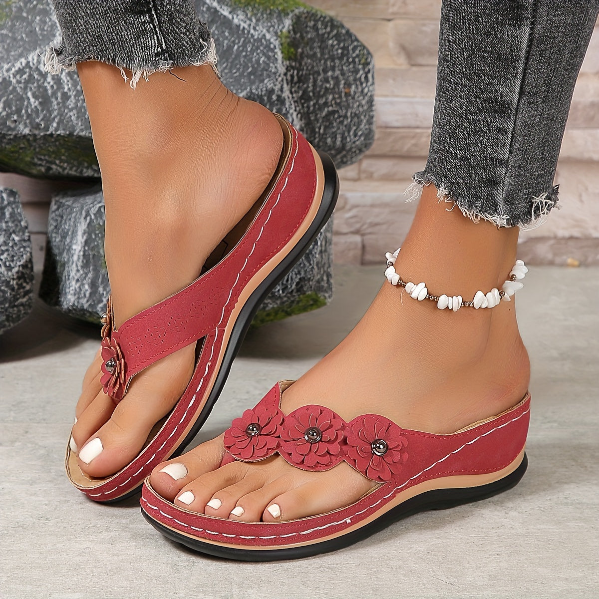 Sandales Nietta compensées à fleur décorative pour femme, détail de la semelle compensée