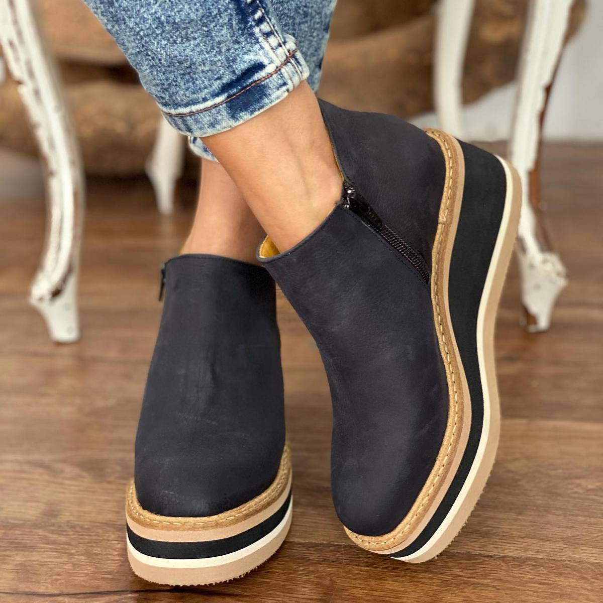 Mila Bottines Compensées Zippées Semelle Rayée Femme
