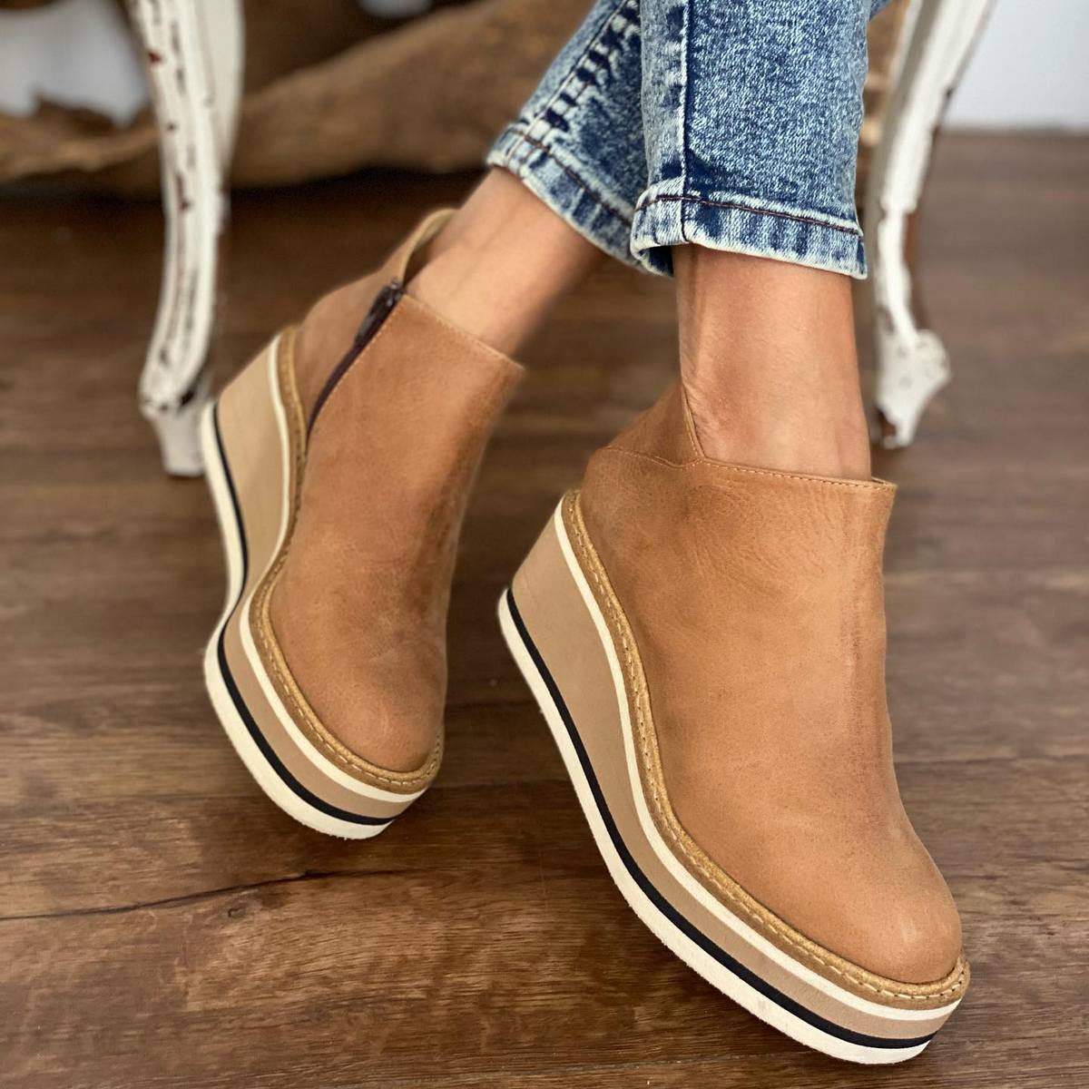 Mila Bottines Compensées Zippées Semelle Rayée Femme