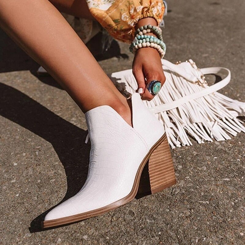Lise Bottines Échancrées En V À Talon Carré Femme