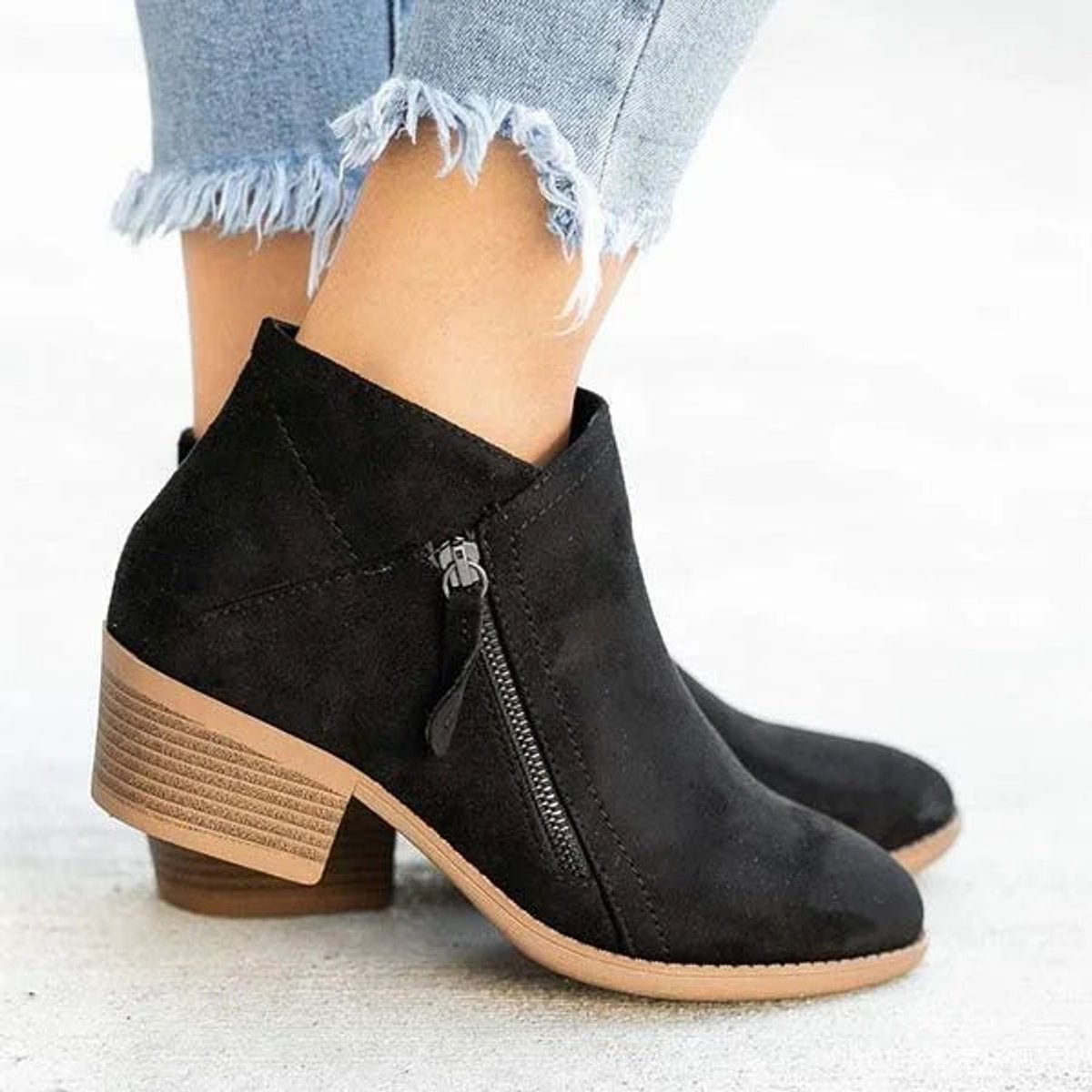 Amandine Bottines Effet Daim Zippées À Petit Talon Femme