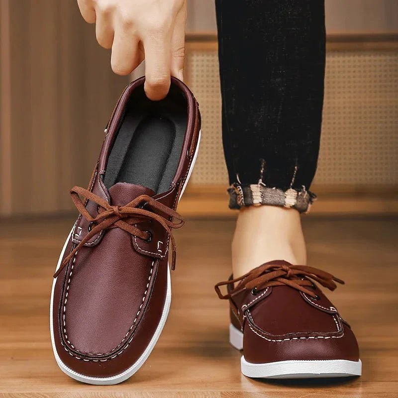 Chaussures bateau Corentin en éco-cuir pour homme, vue latérale