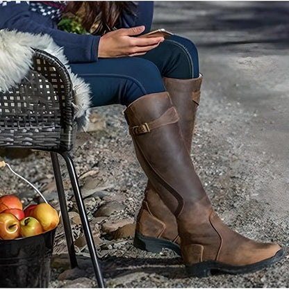 Agathe Bottes Cavalières Hautes À Sangle Et Talon Plat Femme